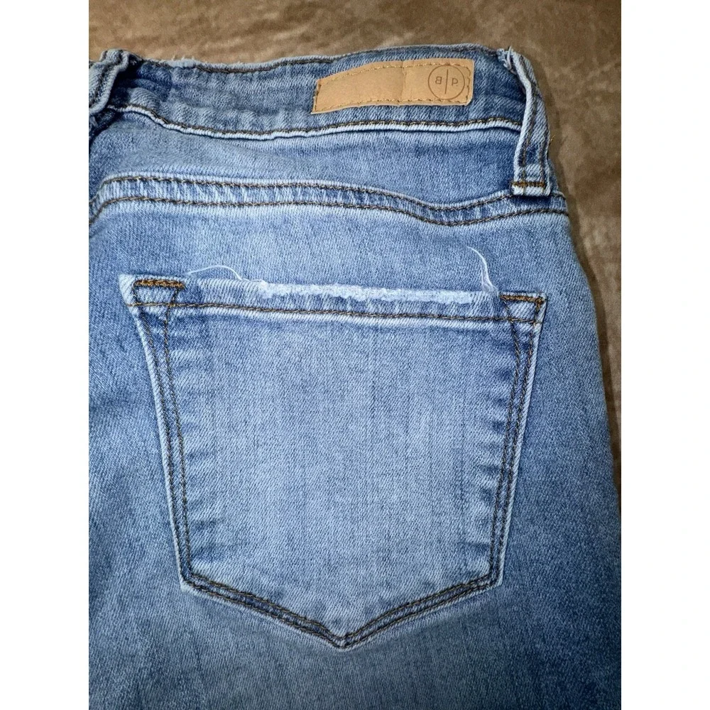 BP Jeans Womens Size 26 Med Blue Wash Raw Hem Stretch Denim Pants